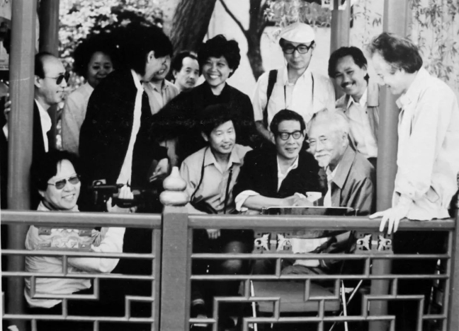 1990年，葉淺予師生藝術行路團在浙江